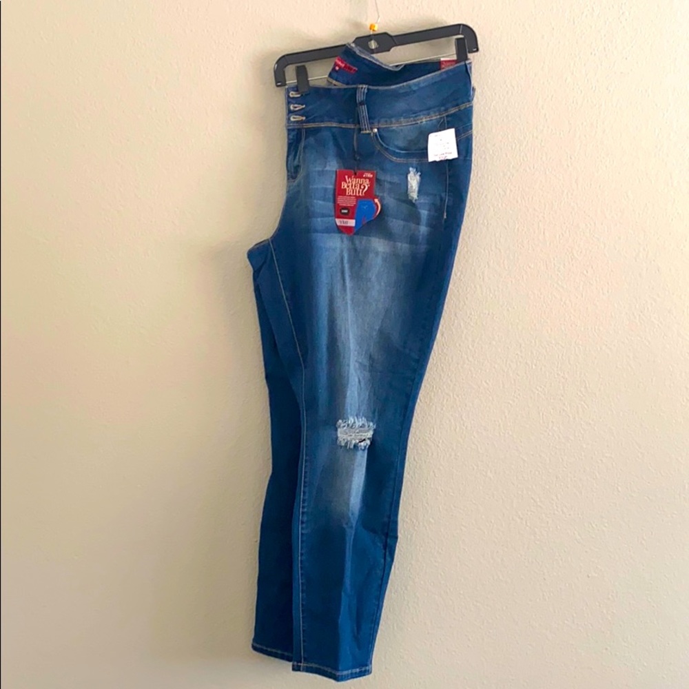Distressed skinny Jean